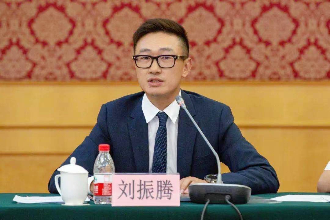 董事長2.jpg 董事長2.jpg